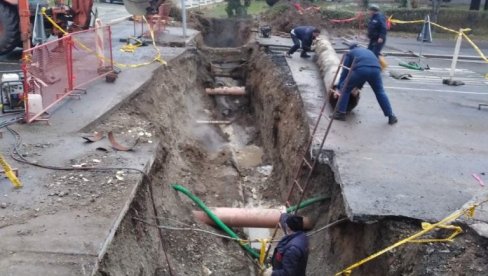 KONAČNO POPRAVLJEN KVAR: POsle dva dana radova, građani u širem centru Kruševca dobili grejanje KONAČNO POPRAVLJEN KVAR: POsle dva dana radova, građani u širem centru Kruševca dobili grejanje