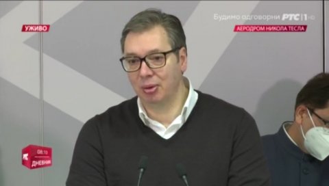 СТИГЛА ЧЕТВРТА ВАКЦИНА У СРБИЈУ: Вучић - Астра Зенека од сутра доступна грађанима, друга смо земља у Европи по броју вакцинисаних! СТИГЛА ЧЕТВРТА ВАКЦИНА У СРБИЈУ: Вучић - Астра Зенека од сутра доступна грађанима, друга смо земља у Европи по броју вакцинисаних!