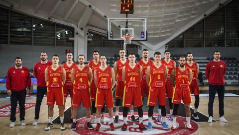 ЦРНОГОРСКА ТРАГЕДИЈА: Ништа од Европског првенства, убио их нестваран кош Велике Британије, а онда и Французи без попуста ЦРНОГОРСКА ТРАГЕДИЈА: Ништа од Европског првенства, убио их нестваран кош Велике Британије, а онда и Французи без попуста