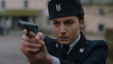 НИЈЕ НИ ТРЕПНУЛА КАД ЈЕ ТРЧАЛА ЗА БРАТОМ: Потресна сцена када злотвор Нада Шакић пуца на Дару никог није оставила равнодушним НИЈЕ НИ ТРЕПНУЛА КАД ЈЕ ТРЧАЛА ЗА БРАТОМ: Потресна сцена када злотвор Нада Шакић пуца на Дару никог није оставила равнодушним