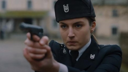 NIJE NI TREPNULA KAD JE TRČALA ZA BRATOM: Potresna scena kada zlotvor Nada Šakić puca na Daru nikog nije ostavila ravnodušnim NIJE NI TREPNULA KAD JE TRČALA ZA BRATOM: Potresna scena kada zlotvor Nada Šakić puca na Daru nikog nije ostavila ravnodušnim