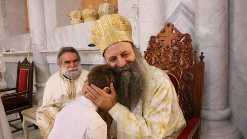 PATRIJARH PORFIRIJE SLUŽIO PRVU LITURGIJU U HRAMU SVETOG SAVE: Pozvao sve vernike da se pridržavaju epidemioloških mera (FOTO) PATRIJARH PORFIRIJE SLUŽIO PRVU LITURGIJU U HRAMU SVETOG SAVE: Pozvao sve vernike da se pridržavaju epidemioloških mera (FOTO)