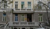 КОРОНА У СТУДЕНТСКОЈ ПОЛИКЛИНИЦИ: Позитивно у просеку 30 пацијената дневно - направљен изолациони блок у Лоли КОРОНА У СТУДЕНТСКОЈ ПОЛИКЛИНИЦИ: Позитивно у просеку 30 пацијената дневно - направљен изолациони блок у Лоли