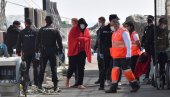 ŠPANSKE VLASTI OTKRILE: Migranti ulaze u zemlju u kontejnerima za otpad ŠPANSKE VLASTI OTKRILE: Migranti ulaze u zemlju u kontejnerima za otpad