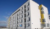 УГОВОРЕНА ИЗГРАДЊА СТАНОВА ЗА ИЗБЕГЛИЦЕ: 133 дома за породице из БиХ и Хрватске УГОВОРЕНА ИЗГРАДЊА СТАНОВА ЗА ИЗБЕГЛИЦЕ: 133 дома за породице из БиХ и Хрватске