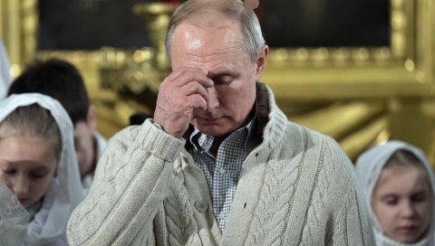 ПУТИН НАЛОЖИО ПРЕКИД ВАТРЕ У УКРАЈИНИ: Руски лидер издао хитан налог Шојгуу - Нећемо пуцати на Божић ПУТИН НАЛОЖИО ПРЕКИД ВАТРЕ У УКРАЈИНИ: Руски лидер издао хитан налог Шојгуу - Нећемо пуцати на Божић