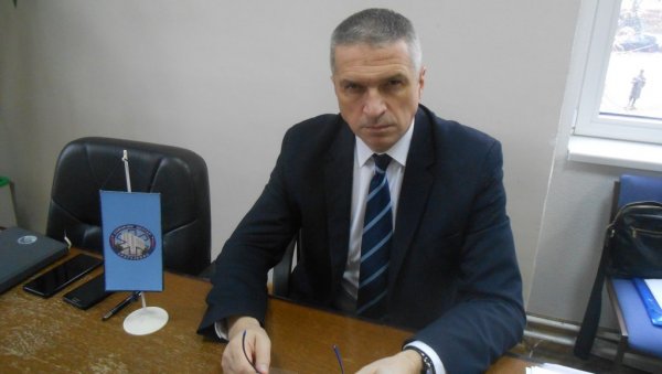 ХОСПИТАЛИЗОВАНО 190 ПАЦИЈЕНАТА, РАСТЕ БРОЈ НОВООБОЛЕЛИХ: Борба против короне у Крагујевцу, сви пацијенти у УКЦ са тешком клиничком сликом! ХОСПИТАЛИЗОВАНО 190 ПАЦИЈЕНАТА, РАСТЕ БРОЈ НОВООБОЛЕЛИХ: Борба против короне у Крагујевцу, сви пацијенти у УКЦ са тешком клиничком сликом!