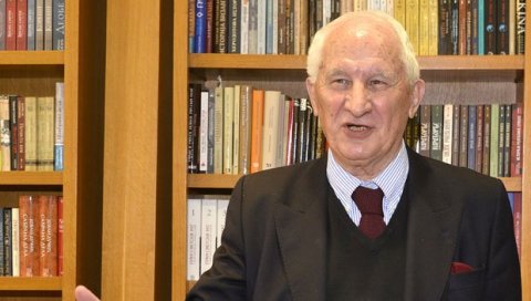 МИХИЗ ЗНАО ЦЕО ГОРСКИ ВИЈЕНАЦ НАПАМЕТ: Сабрана дела Борислава Михајловића богатија за рукописе које је Бећковић поклонио Матици српској МИХИЗ ЗНАО ЦЕО ГОРСКИ ВИЈЕНАЦ НАПАМЕТ: Сабрана дела Борислава Михајловића богатија за рукописе које је Бећковић поклонио Матици српској