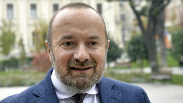 ПАВИЋЕВИЋ: Европа подржава улазак ДФ-а у Владу! ПАВИЋЕВИЋ: Европа подржава улазак ДФ-а у Владу!
