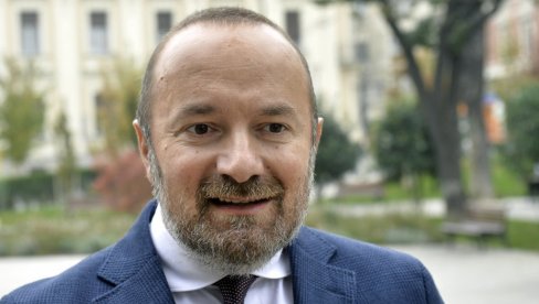 ПАВИЋЕВИЋ: Европа подржава улазак ДФ-а у Владу! ПАВИЋЕВИЋ: Европа подржава улазак ДФ-а у Владу!