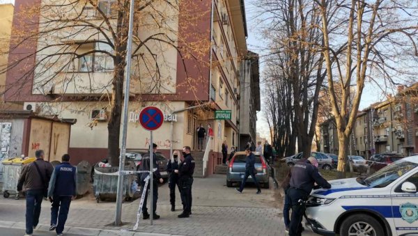 ПРИЈАВА ПРОТИВ КРУШЕВЉАНИНА: Полиција пронашла пиштољ у породичној кући ПРИЈАВА ПРОТИВ КРУШЕВЉАНИНА: Полиција пронашла пиштољ у породичној кући