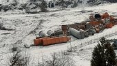 АПЕЛ СТАНОВНИКА ПОТРЛИЦЕ: Спречите еколошки геноцид над Пљевљацима АПЕЛ СТАНОВНИКА ПОТРЛИЦЕ: Спречите еколошки геноцид над Пљевљацима