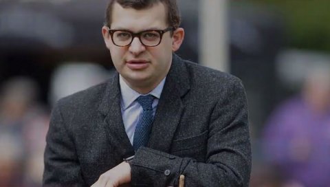 СТАВЉЕН НА ЛИСТУ СЕКСУАЛНИХ ПРЕСТУПНИКА: Рођак краљице Елизабете осуђен на 10 месеци затвора због напада (ФОТО+ВИДЕО) СТАВЉЕН НА ЛИСТУ СЕКСУАЛНИХ ПРЕСТУПНИКА: Рођак краљице Елизабете осуђен на 10 месеци затвора због напада (ФОТО+ВИДЕО)