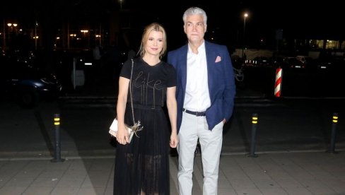 KRAH LJUBAVI POSLE ŠEST GODINA: Raskinuli Nataša Miljković i Žarko Tarić KRAH LJUBAVI POSLE ŠEST GODINA: Raskinuli Nataša Miljković i Žarko Tarić