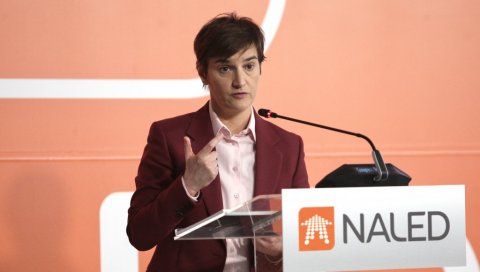 ДИГИТАЛИЗАЦИЈА РЕШАВА ПРОБЛЕМЕ: Премијерка Ана Брнабић на представљању 13. издања Сиве књиге ДИГИТАЛИЗАЦИЈА РЕШАВА ПРОБЛЕМЕ: Премијерка Ана Брнабић на представљању 13. издања Сиве књиге