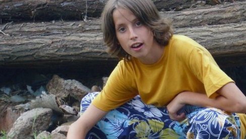 НЕ МОГУ ДА ЗАБОРАВИМ, ДА ПРЕБОЛИМ: Пре 10 година је Алекса (14) због вршњачког насиља скочио са зграде, болна порука оца пара срце! (ФОТО) НЕ МОГУ ДА ЗАБОРАВИМ, ДА ПРЕБОЛИМ: Пре 10 година је Алекса (14) због вршњачког насиља скочио са зграде, болна порука оца пара срце! (ФОТО)