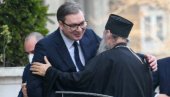 ДОМАЋИНСКИ: Погледајте како је Вучић дочекао новог патријарха (ФОТО) ДОМАЋИНСКИ: Погледајте како је Вучић дочекао новог патријарха (ФОТО)