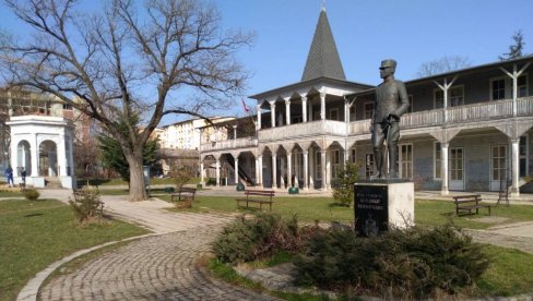 OBNAVLJAJU TERENE I SOKOLANU: Uprava Kragujevca podržala inicijativu udruženja Posle kiše OBNAVLJAJU TERENE I SOKOLANU: Uprava Kragujevca podržala inicijativu udruženja Posle kiše