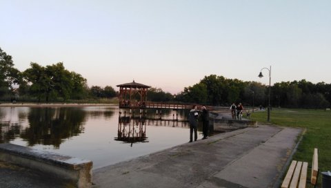 ЈЕЗЕРО ЗА АКВА-ПАРК: Кикинда странцима нуди две локације за улагање у туризам ЈЕЗЕРО ЗА АКВА-ПАРК: Кикинда странцима нуди две локације за улагање у туризам