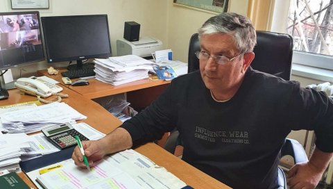 ОПЕТ ОПТУЖЕН ЗА ИСПЛАТУ ЗАРАДА: Челник комуналаца у Алексинцу поново доказује невиност ОПЕТ ОПТУЖЕН ЗА ИСПЛАТУ ЗАРАДА: Челник комуналаца у Алексинцу поново доказује невиност