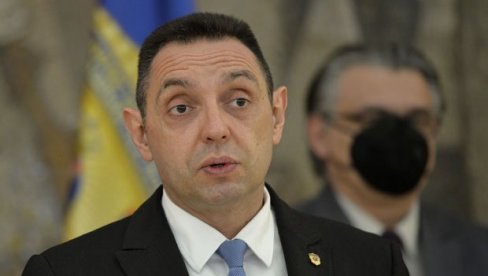 НАЋИ ЋЕМО ИХ И КАЗНИТИ: Вулин о скандалозној Телеграм групи на којој манијаци деле слике голих жена и девојчица НАЋИ ЋЕМО ИХ И КАЗНИТИ: Вулин о скандалозној Телеграм групи на којој манијаци деле слике голих жена и девојчица