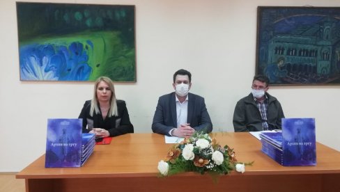 ДУГОГОДИШЊИ РАД КРУНИСАН ЗНАЧАЈНОМ ПУБЛИКАЦИЈОМ: Историјски архив у Шапцу објавио каталог изложби Архив на тргу ДУГОГОДИШЊИ РАД КРУНИСАН ЗНАЧАЈНОМ ПУБЛИКАЦИЈОМ: Историјски архив у Шапцу објавио каталог изложби Архив на тргу
