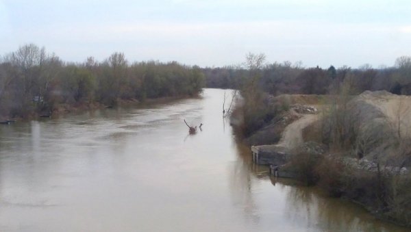 ТЕЛО МУШКАРЦА ИЗВУЧЕНО ИЗ МОРАВЕ: Наложена обдукција како би се утврдио идентитет ТЕЛО МУШКАРЦА ИЗВУЧЕНО ИЗ МОРАВЕ: Наложена обдукција како би се утврдио идентитет