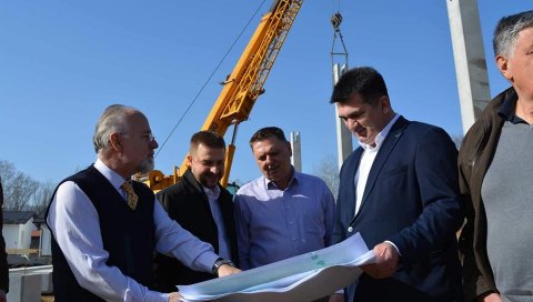 СТИГЛЕ ПАРЕ У ЛОПАРЕ: Започела изградња хале захваљујући донацији Владе Србије СТИГЛЕ ПАРЕ У ЛОПАРЕ: Започела изградња хале захваљујући донацији Владе Србије