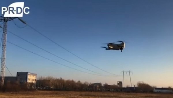 ИРАНСКА ВОЈСКА ПУЦАЛА ИЗ ДРОНОВА НА ИЗВИЂАЧКИ АВИОН: Хаос у заливу Ормуз ИРАНСКА ВОЈСКА ПУЦАЛА ИЗ ДРОНОВА НА ИЗВИЂАЧКИ АВИОН: Хаос у заливу Ормуз