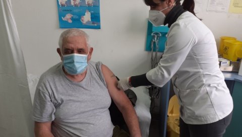ИМУНИЗАЦИЈА У ПИРОТСКОМ ОКРУГУ: Другу дозу примило 12.372 грађана ИМУНИЗАЦИЈА У ПИРОТСКОМ ОКРУГУ: Другу дозу примило 12.372 грађана