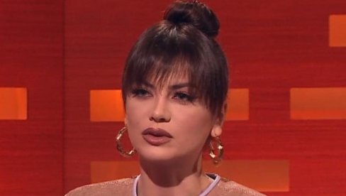 МИЛИЦА ПАВЛОВИЋ ПРОСЛАВИЛА ТРИДЕСЕТИ РОЂЕНДАН: Носила је хаљину која истиче њену заносну фигуру, а детаље забаве поглајте овде (ФОТО) МИЛИЦА ПАВЛОВИЋ ПРОСЛАВИЛА ТРИДЕСЕТИ РОЂЕНДАН: Носила је хаљину која истиче њену заносну фигуру, а детаље забаве поглајте овде (ФОТО)