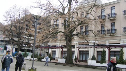 ИМУНИЗАЦИЈА ГРАЂАНА У ВРЊАЧКОЈ БАЊИ: Вакцисано 5.115 људи, важно стриктно придржавање мера ИМУНИЗАЦИЈА ГРАЂАНА У ВРЊАЧКОЈ БАЊИ: Вакцисано 5.115 људи, важно стриктно придржавање мера
