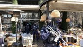 ПОЛИЦИЈА ЧЕШЉА КАСИНУ АЦЕ БОСАНЦА: Јаке полицијске снаге на Теразијама ПОЛИЦИЈА ЧЕШЉА КАСИНУ АЦЕ БОСАНЦА: Јаке полицијске снаге на Теразијама