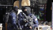 ЗАВРШЕН ПРЕТРЕС КАСИНЕ: Из локала изнета велика црна кеса, менаџер отишао са полицијом ЗАВРШЕН ПРЕТРЕС КАСИНЕ: Из локала изнета велика црна кеса, менаџер отишао са полицијом
