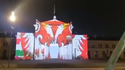 ВЕЧЕРАС СПЕКТАКЛ НА САВСКОМ ТРГУ: Београђани ће моћи да присуствују пројекцији филма Немањићи (ВИДЕО) ВЕЧЕРАС СПЕКТАКЛ НА САВСКОМ ТРГУ: Београђани ће моћи да присуствују пројекцији филма Немањићи (ВИДЕО)