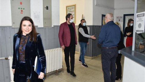 АГРАР ПОДИЖЕ РАЂЕВИНУ: Министар Бранислав Недимовић у Крупњу најавио нове субвенције пољопривредницима АГРАР ПОДИЖЕ РАЂЕВИНУ: Министар Бранислав Недимовић у Крупњу најавио нове субвенције пољопривредницима
