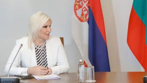 ГАС КРЕЋЕ 2023. ГОДИНЕ: Министарка Михајловић са Бојком Борисовим о интерконекцији Србија-Бугарска ГАС КРЕЋЕ 2023. ГОДИНЕ: Министарка Михајловић са Бојком Борисовим о интерконекцији Србија-Бугарска