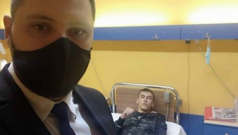 ЛУКА НА УДАРУ ПАРАПОЛИЦИЈСКИХ СТРУКТУРА: Ковачевић о пребијеном младићу - Одавно су му нацртали мету (ФОТО) ЛУКА НА УДАРУ ПАРАПОЛИЦИЈСКИХ СТРУКТУРА: Ковачевић о пребијеном младићу - Одавно су му нацртали мету (ФОТО)