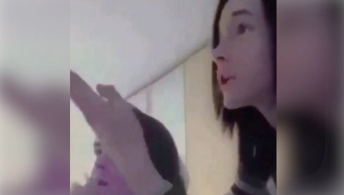 MONSTRUOZNI SNIMAK ZLOSTAVLJANJA IZ BIHAĆA: Devojka se brutalno iživljava nad tetkom sa Daunovim sindromom (UZNEMIRUJUĆI VIDEO) MONSTRUOZNI SNIMAK ZLOSTAVLJANJA IZ BIHAĆA: Devojka se brutalno iživljava nad tetkom sa Daunovim sindromom (UZNEMIRUJUĆI VIDEO)