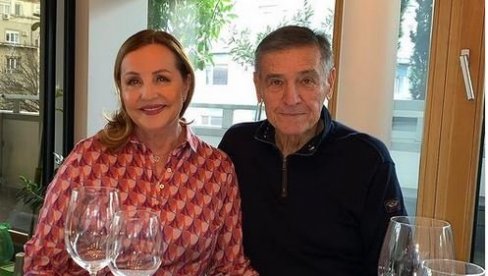 UZ MRKU SAM OTKRILA ŠTA JE PRAVA LJUBAV: Ana Bekuta o vezi sa Mrkonjićem, poslednjem vozu, planovima (FOTO) UZ MRKU SAM OTKRILA ŠTA JE PRAVA LJUBAV: Ana Bekuta o vezi sa Mrkonjićem, poslednjem vozu, planovima (FOTO)