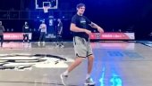 MARJANOVIĆ ODUŠEVIO AMERIKANCE: Zagrevao se sa klincima koji skupljaju lopte (VIDEO) MARJANOVIĆ ODUŠEVIO AMERIKANCE: Zagrevao se sa klincima koji skupljaju lopte (VIDEO)