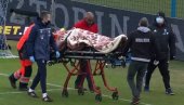 POSTIGAO GOL PA SE POVREDIO Bivši fudbaler Zvezde iznet sa terena (VIDEO) POSTIGAO GOL PA SE POVREDIO Bivši fudbaler Zvezde iznet sa terena (VIDEO)