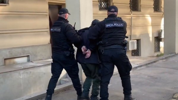 БАНДА МАЛОЛЕТНИКА ХАРА ПО САРАЈЕВУ: Осумњичена за нападе на старије, једна особа преминула БАНДА МАЛОЛЕТНИКА ХАРА ПО САРАЈЕВУ: Осумњичена за нападе на старије, једна особа преминула