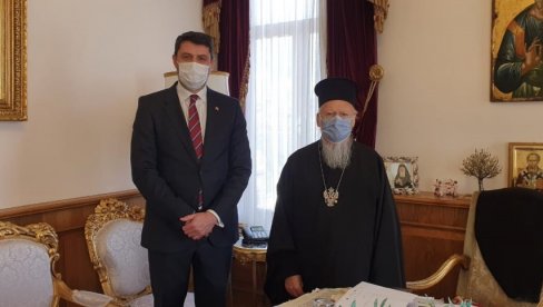 ВЛАДИМИР БОЖОВИЋ ПОСЕТИО ВАСЕЉЕНСКУ ПАТРИЈАРШИЈУ: Амбасадор Србије разговарао са васељенским патријархом, пренео поздраве Вучића и Порфирија ВЛАДИМИР БОЖОВИЋ ПОСЕТИО ВАСЕЉЕНСКУ ПАТРИЈАРШИЈУ: Амбасадор Србије разговарао са васељенским патријархом, пренео поздраве Вучића и Порфирија