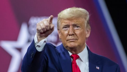 ТРАМП НЕ ДИЖЕ РУКЕ ТАКО ЛАКО: Нећу одустати од кампање за председника чак и ако будем осуђен
