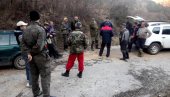 СРБИ И БОШЊАЦИ УДАРНИЧКИ ЗА БОЉИ ЖИВОТ: Мештани Фоче за Новости о уређењу путева СРБИ И БОШЊАЦИ УДАРНИЧКИ ЗА БОЉИ ЖИВОТ: Мештани Фоче за Новости о уређењу путева