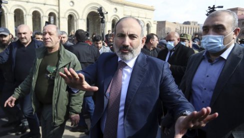 ШТА ЈЕ РЕШЕЊЕ ЗА ПОЛИТИЧКУ КРИЗУ У ПОДЕЉЕНОЈ ЈЕРМЕНИЈИ? Састали се Пашињан и Саркисјан, опозиција поставила услове ШТА ЈЕ РЕШЕЊЕ ЗА ПОЛИТИЧКУ КРИЗУ У ПОДЕЉЕНОЈ ЈЕРМЕНИЈИ? Састали се Пашињан и Саркисјан, опозиција поставила услове