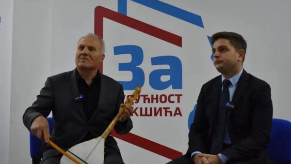 ГРАД- ПОНОС ЦЕЛОГ СРПСТВА: Подршка чувених гуслара коалицији За будућност Никшића ГРАД- ПОНОС ЦЕЛОГ СРПСТВА: Подршка чувених гуслара коалицији За будућност Никшића