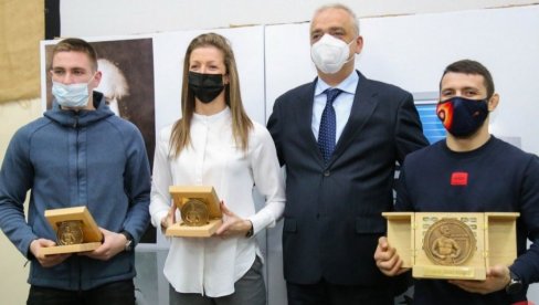 ŠTEFANEKU PETI „VERMEŠ“: U Subotici dodeljena sportska priznanja „Medalje Lajoša Vermeša“ ŠTEFANEKU PETI „VERMEŠ“: U Subotici dodeljena sportska priznanja „Medalje Lajoša Vermeša“