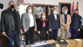 ЗА БЕЗБЕДНИЈИ РАД: Цивилној заштити у Крушевцу уручена неопходна опрема (ФОТО) ЗА БЕЗБЕДНИЈИ РАД: Цивилној заштити у Крушевцу уручена неопходна опрема (ФОТО)